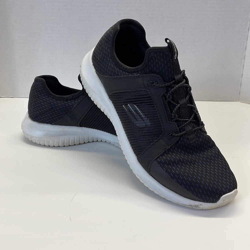 Skechers